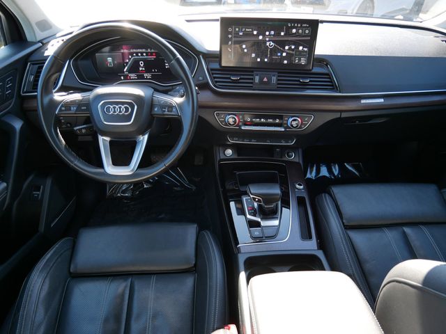 Thumbnail: 2023 Audi Q5 - 7