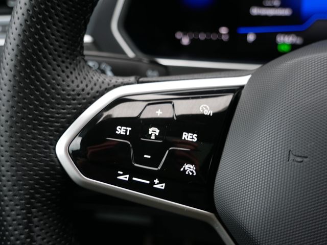 Thumbnail: 2024 Volkswagen Tiguan - 24