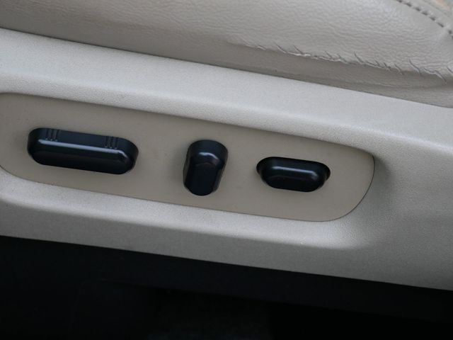 Thumbnail: 2015 Ford Explorer - 23