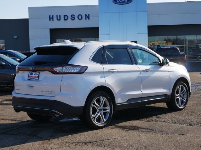 Thumbnail: 2016 Ford Edge - 17