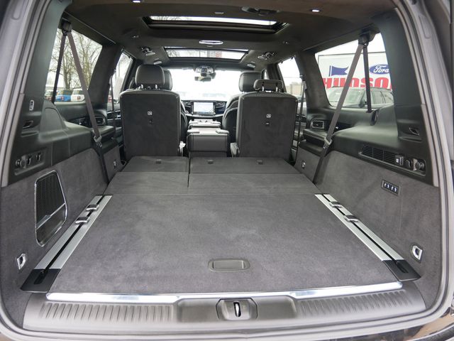 Thumbnail: 2024 Jeep Grand Wagoneer L - 4