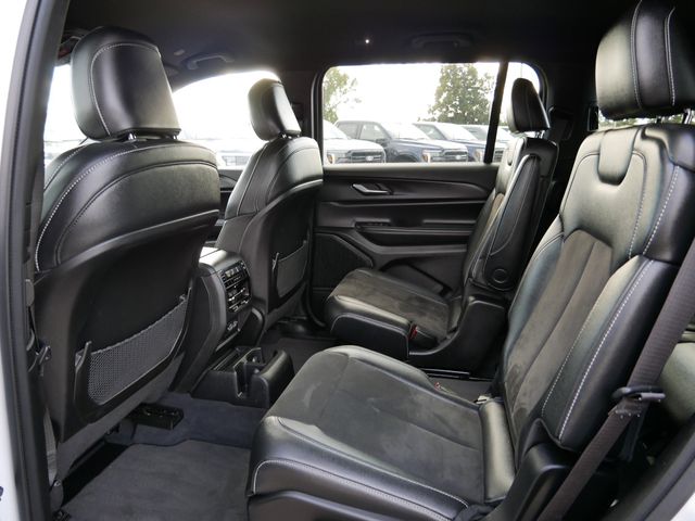 Thumbnail: 2023 Jeep Grand Cherokee L - 4