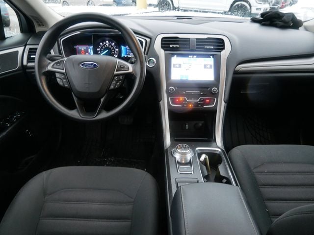 Thumbnail: 2017 Ford Fusion - 8