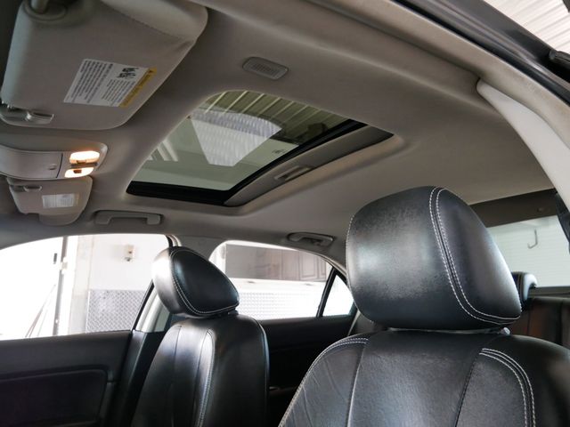 Thumbnail: 2010 Ford Fusion - 16