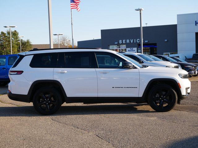 Thumbnail: 2023 Jeep Grand Cherokee L - 21