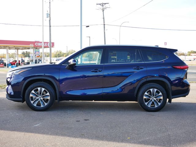 Thumbnail: 2021 Toyota Highlander - 2