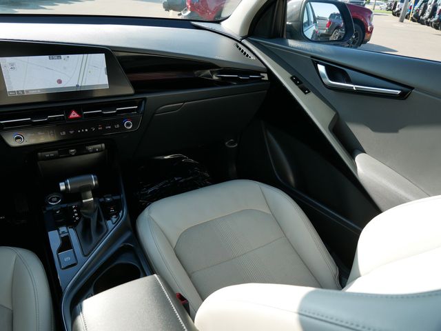 Thumbnail: 2024 Kia Niro - 9