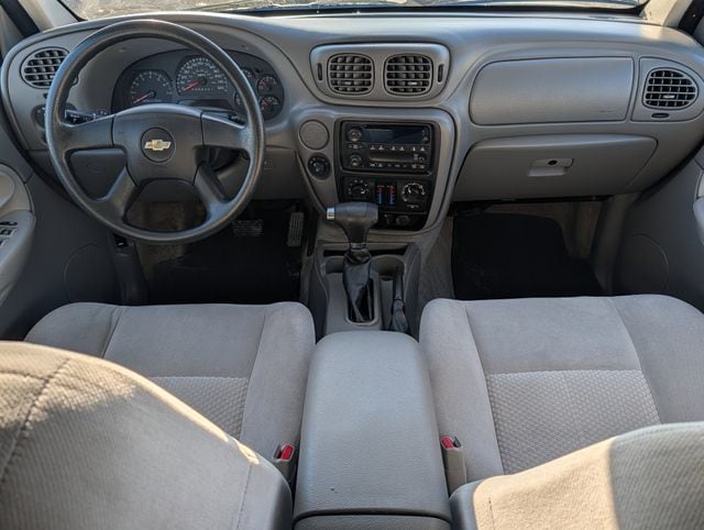 Thumbnail: 2008 Chevrolet TrailBlazer - 7