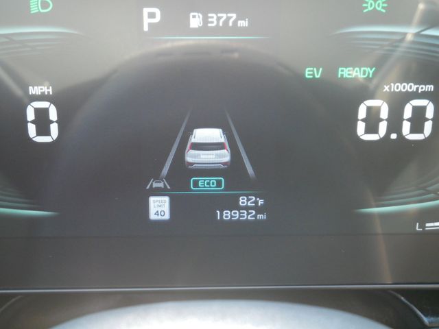 Thumbnail: 2024 Kia Niro - 29