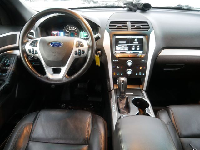 Thumbnail: 2015 Ford Explorer - 8