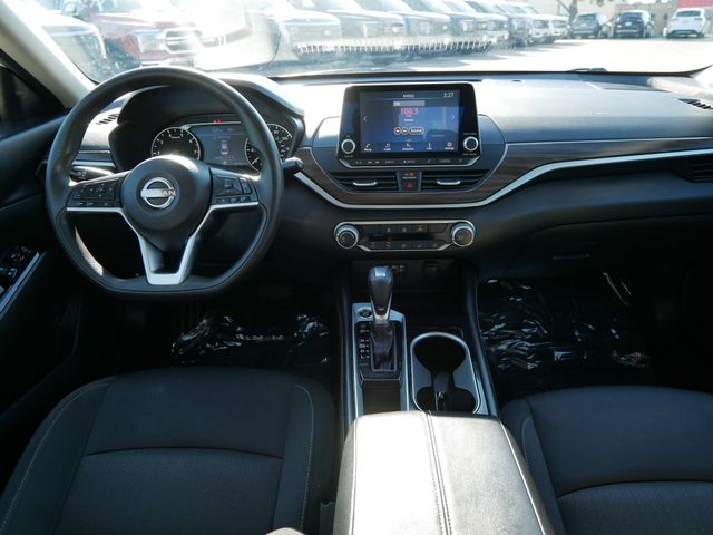 Thumbnail: 2023 Nissan Altima - 7