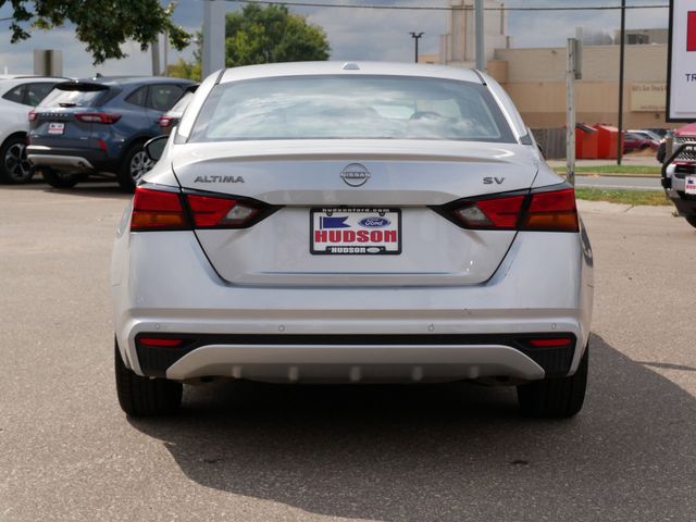 Thumbnail: 2023 Nissan Altima - 16