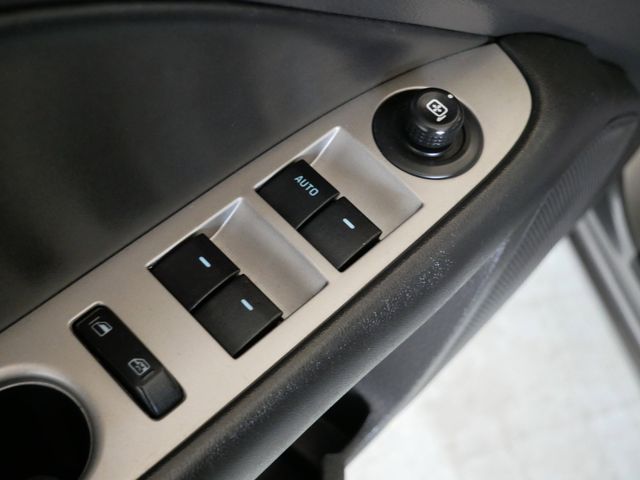 Thumbnail: 2010 Ford Fusion - 14