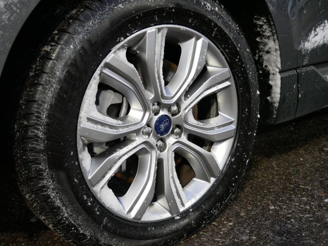 Thumbnail: 2022 Ford Edge - 22