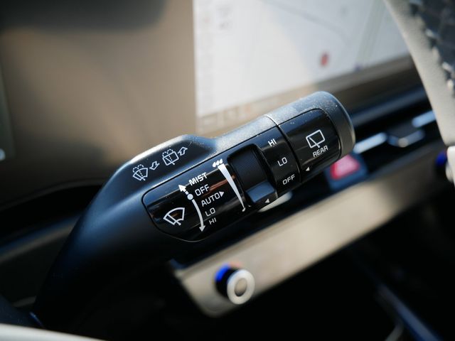 Thumbnail: 2024 Kia Niro - 28