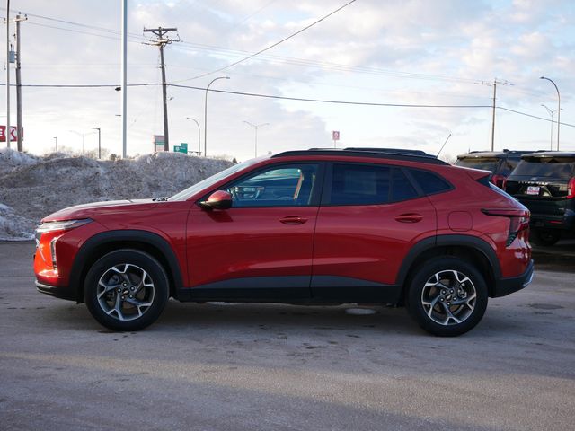 Thumbnail: 2024 Chevrolet Trax - 2