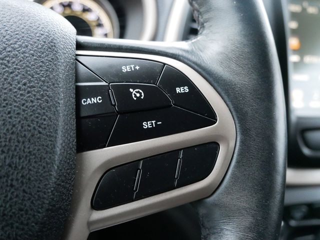 Thumbnail: 2017 Jeep Cherokee - 25