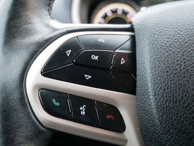 Thumbnail: 2017 Jeep Cherokee - 24