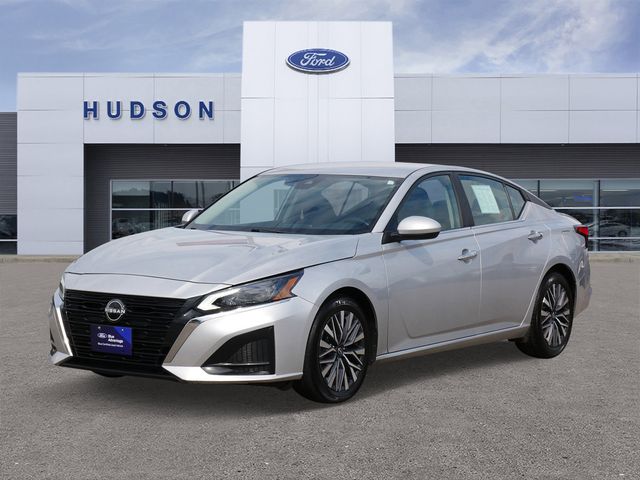 Thumbnail: 2023 Nissan Altima - 1