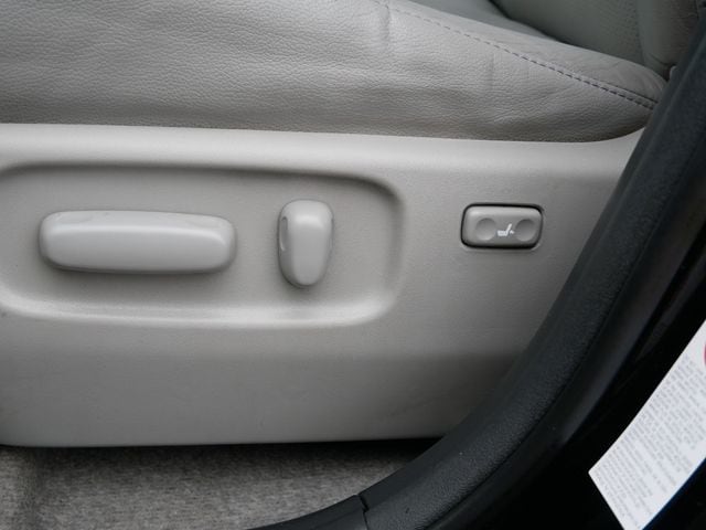 2012 Toyota RAV4 Limited 22