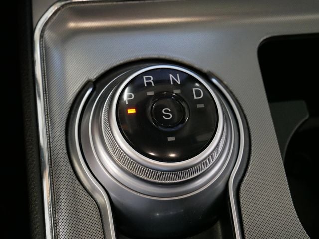 Thumbnail: 2022 Ford Edge - 22