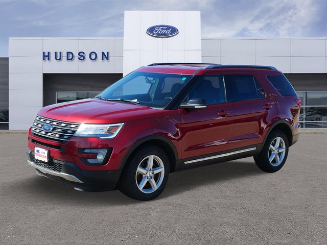 2017 Ford Explorer XLT -
                  Hudson, WI