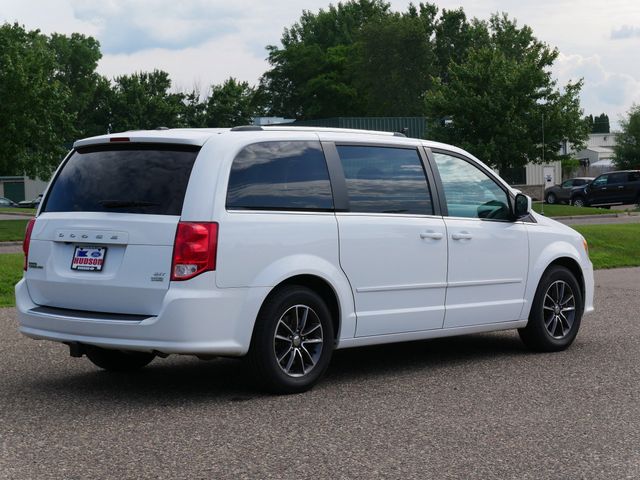 Thumbnail: 2017 Dodge Grand Caravan - 16