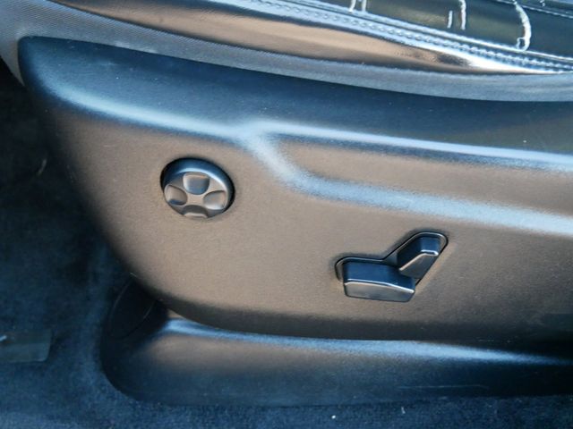 Thumbnail: 2011 Jeep Grand Cherokee - 23