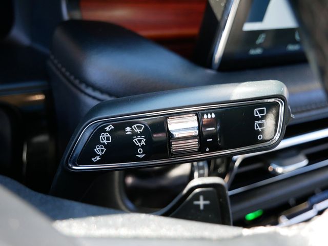 Thumbnail: 2023 Lincoln Corsair - 24