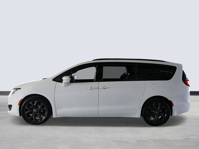 Thumbnail: 2019 Chrysler Pacifica - 2
