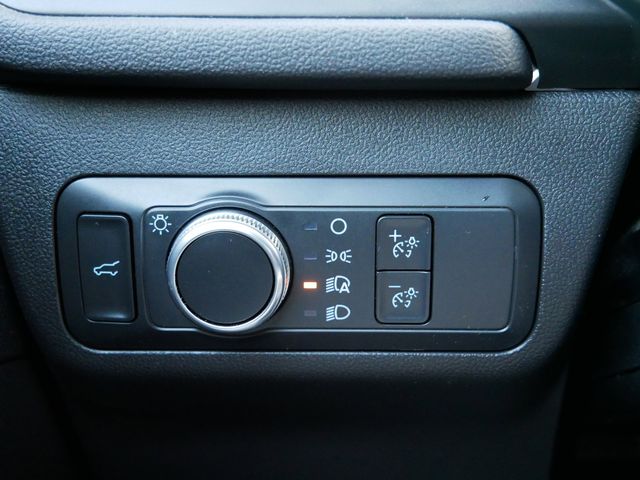 Thumbnail: 2022 Ford Escape - 16