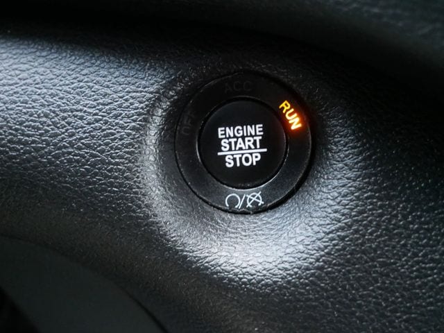 Thumbnail: 2019 Jeep Cherokee - 15