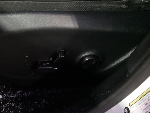 Thumbnail: 2017 Jeep Cherokee - 25