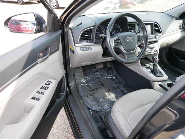 2017 Hyundai Elantra Limited Edition 4