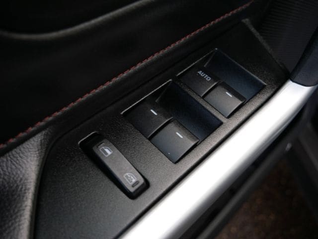 Thumbnail: 2012 Ford Edge - 22