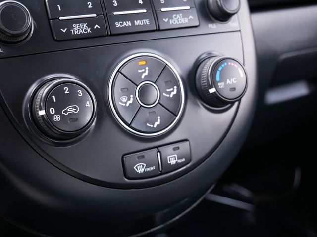 Thumbnail: 2012 Kia Soul - 16