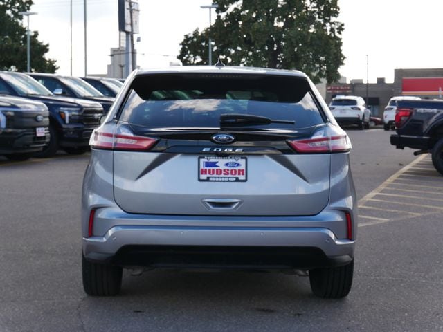 Thumbnail: 2022 Ford Edge - 18