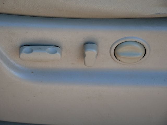 Thumbnail: 2012 Chevrolet Suburban - 22