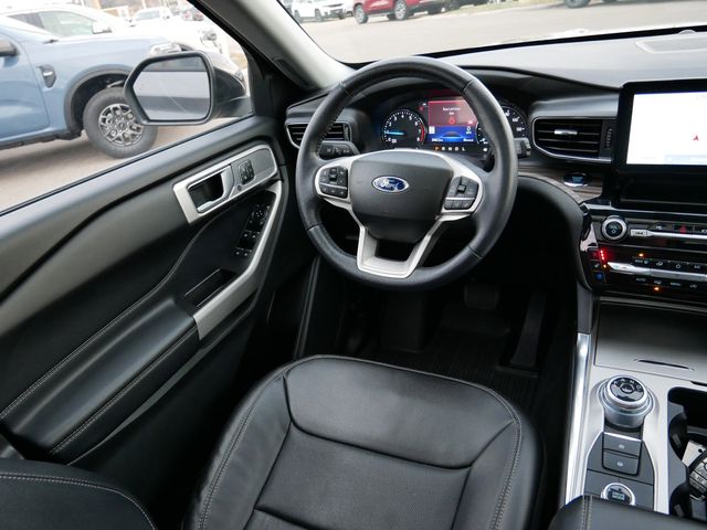 Thumbnail: 2022 Ford Explorer - 7