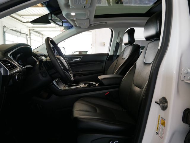 Thumbnail: 2018 Ford Edge - 10