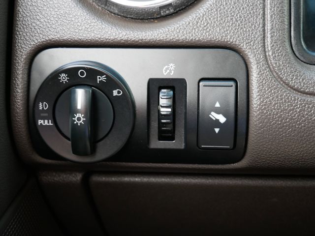 Thumbnail: 2008 Ford Taurus X - 19
