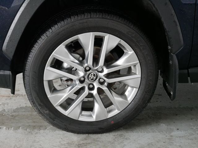 Thumbnail: 2025 Toyota RAV4 - 4