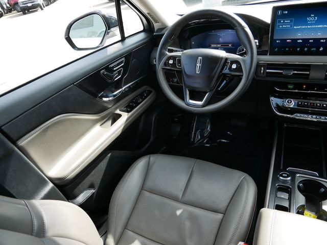 Thumbnail: 2023 Lincoln Corsair - 7