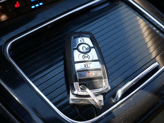 Thumbnail: 2023 Lincoln Corsair - 28