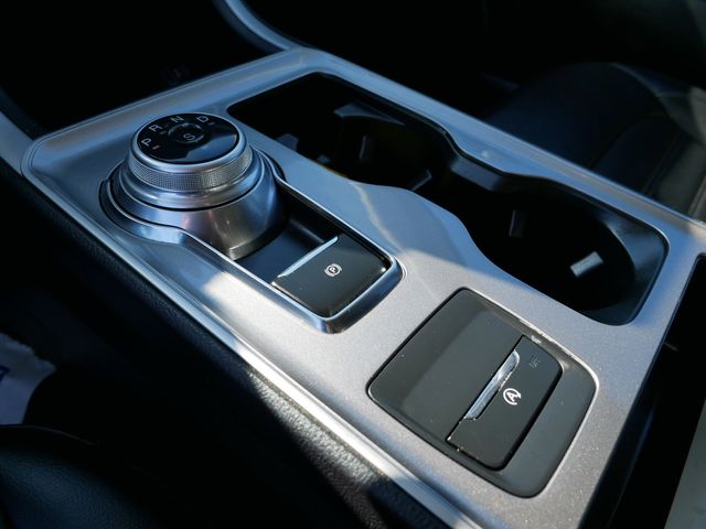 Thumbnail: 2023 Ford Edge - 14