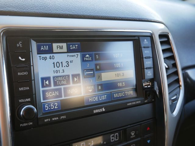 Thumbnail: 2011 Jeep Grand Cherokee - 10