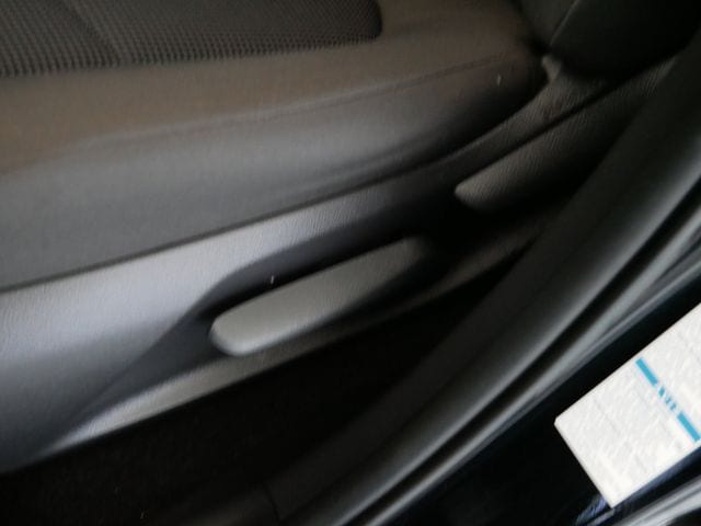 Thumbnail: 2020 Toyota RAV4 - 15