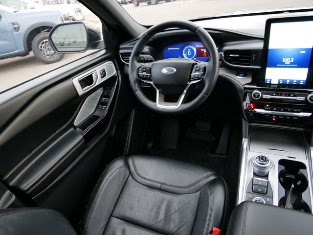 Thumbnail: 2022 Ford Explorer - 7