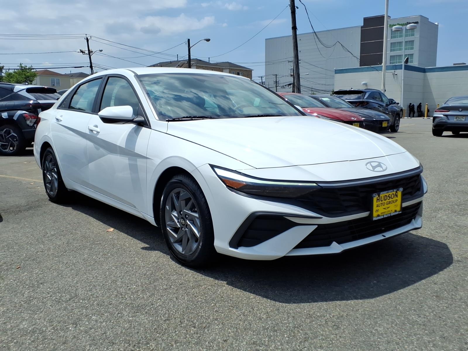 2024 Hyundai Elantra IVT 