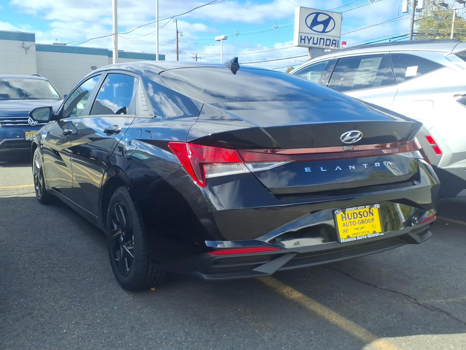 Certified 2023 Hyundai Elantra SEL IVT